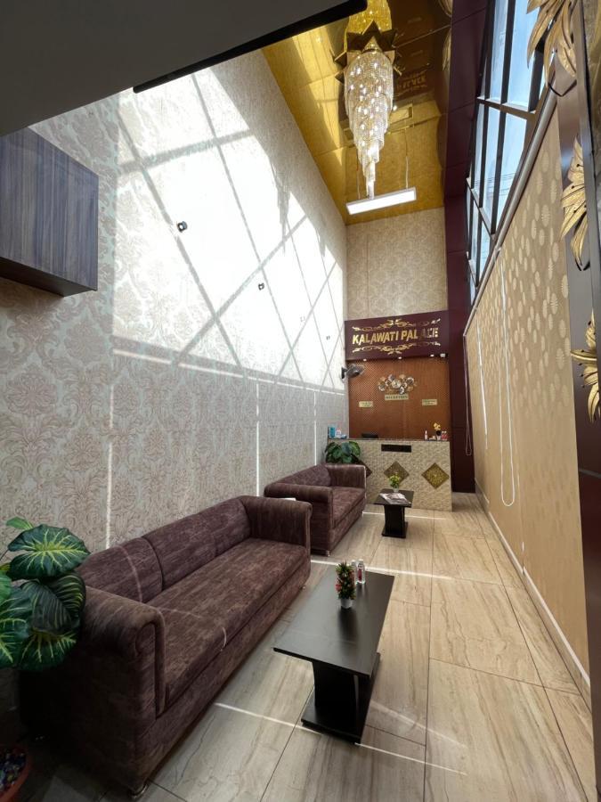 Hotel Kalawati Palace バラナシ エクステリア 写真