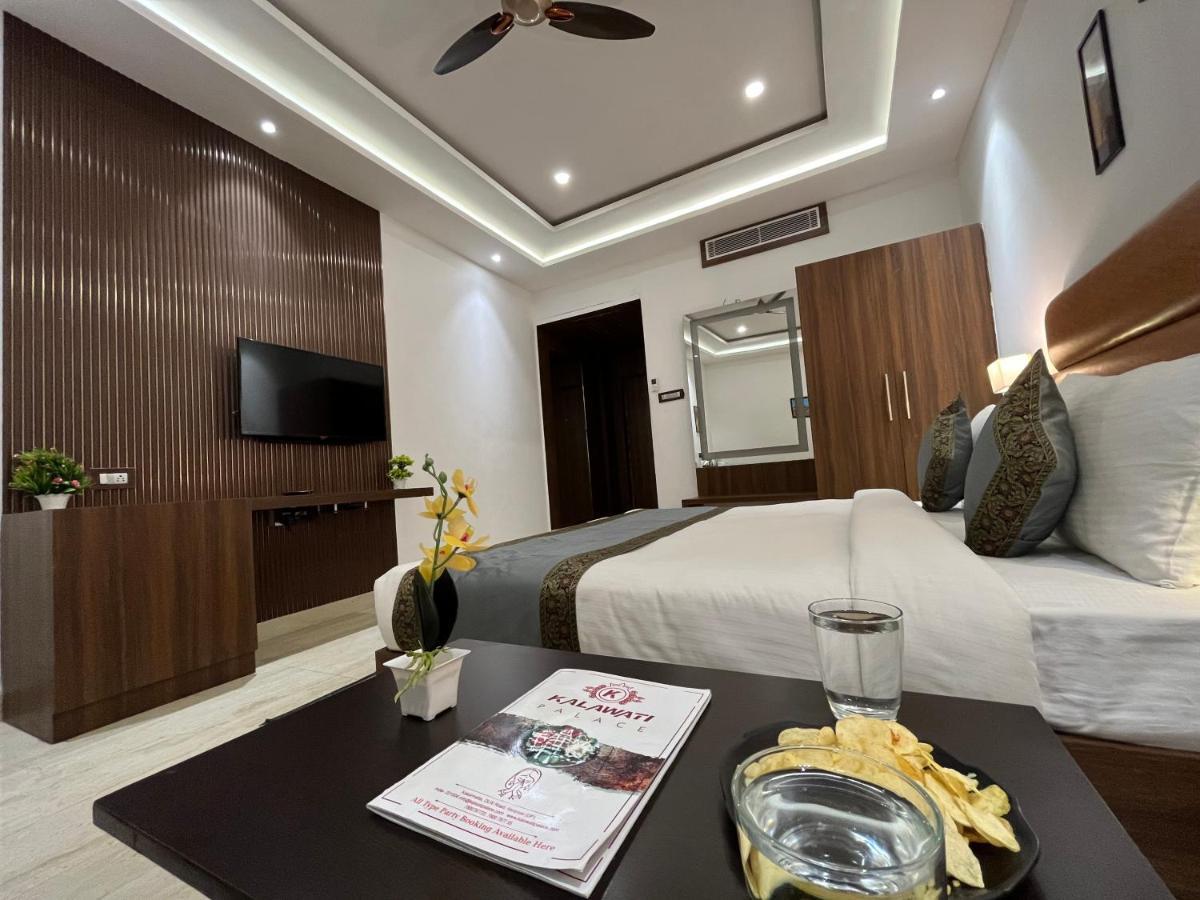 Hotel Kalawati Palace バラナシ エクステリア 写真